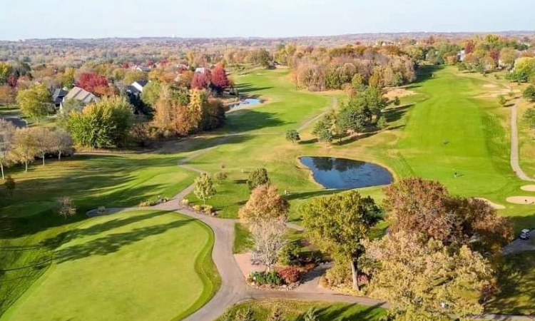 Crystal Lake Golf Course and Meeting Venue, Lakeville, MN